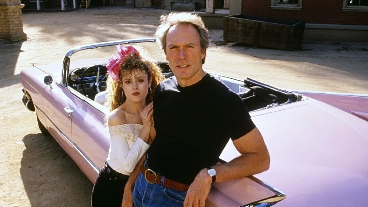 Pembe Cadillac İndir - görsel 4