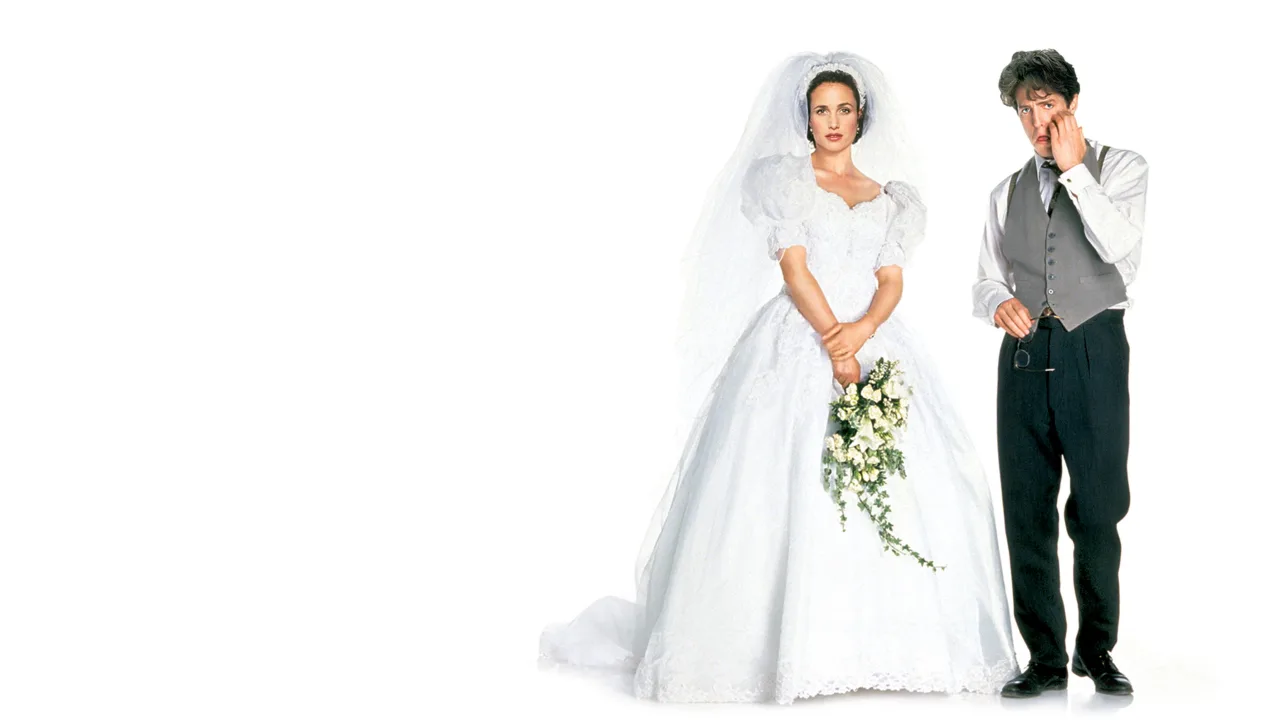 Dört Nikah Bir Cenaze İndir - görsel 6