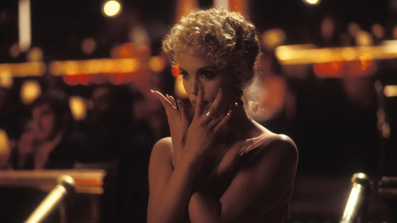 Showgirls İndir - görsel 5