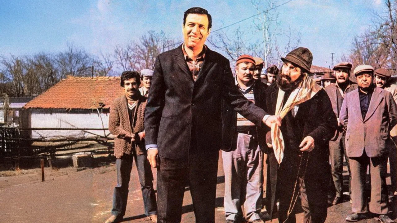Üç Kağıtçı İndir - görsel 2