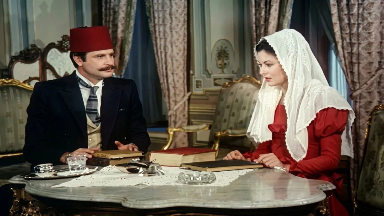 Üç İstanbul 1080p İndir - görsel 1