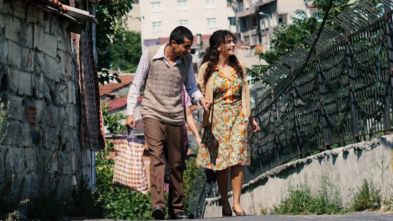 Şuursuz Aşk İndir - görsel 1