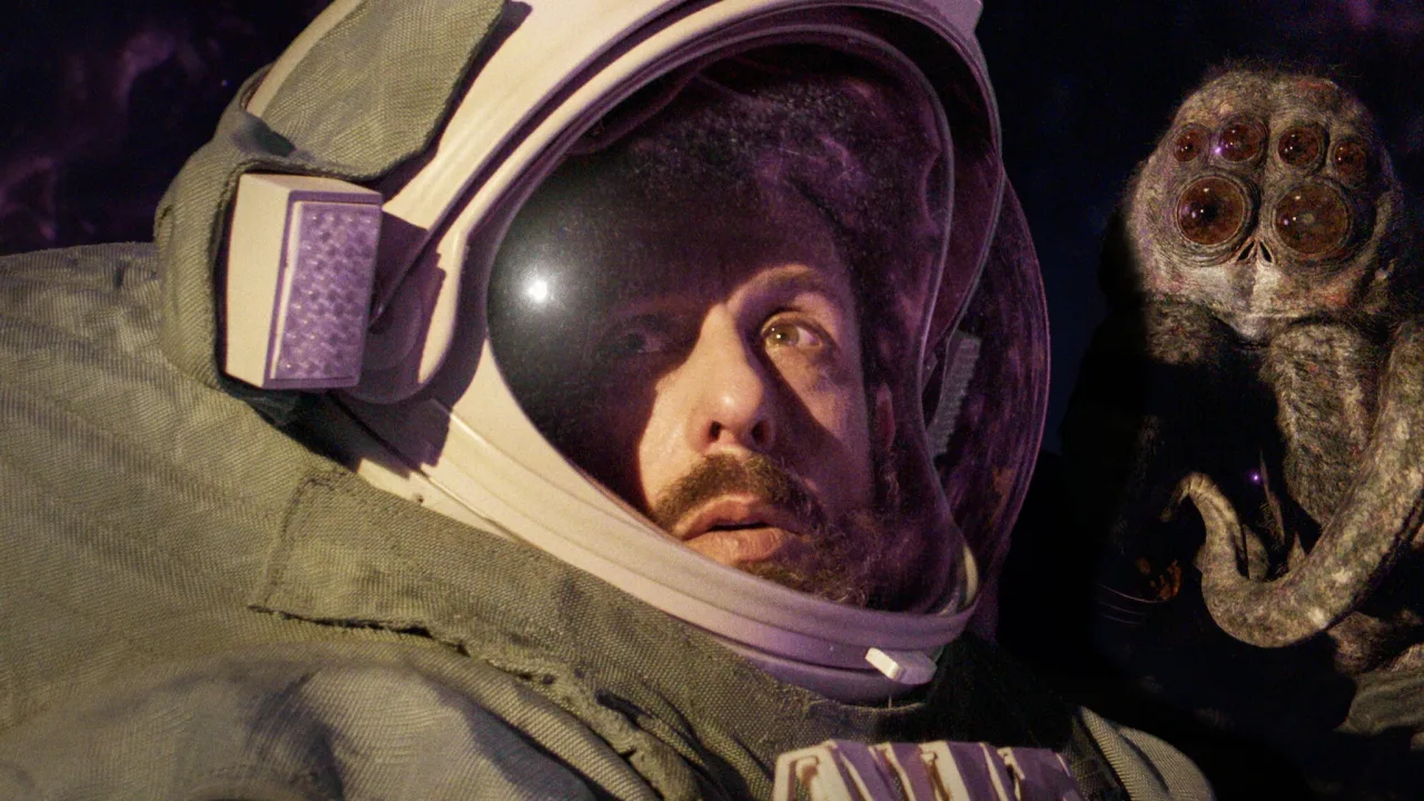 Bir Astronotun Sonsuz Yolculuğu İndir - görsel 3