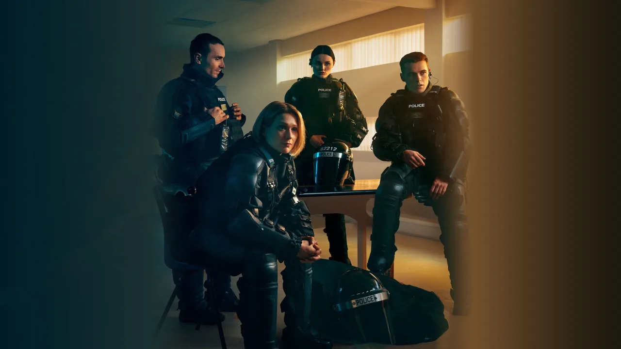 Blue Lights 1080p Dual İndir - görsel 10