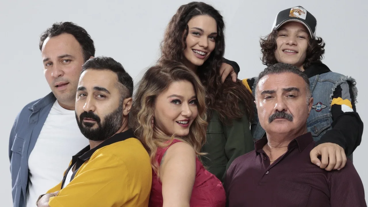 Kim Bu Aile? İndir - görsel 2