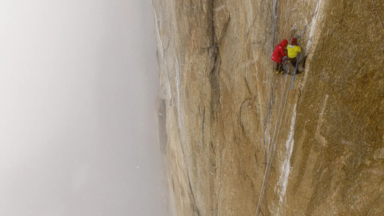 Alex Honnold ile Arktik Tırmanışı 1080p İndir - görsel 2