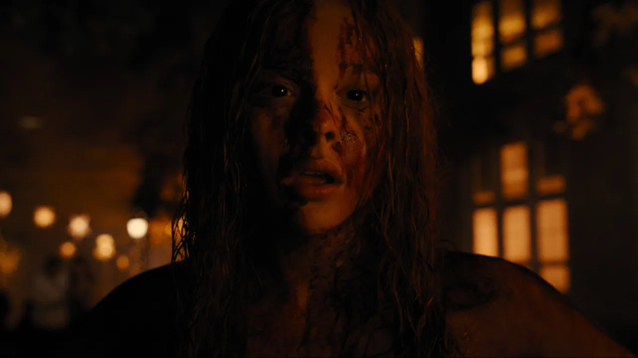Carrie: Gunah Tohumu İndir - görsel 1