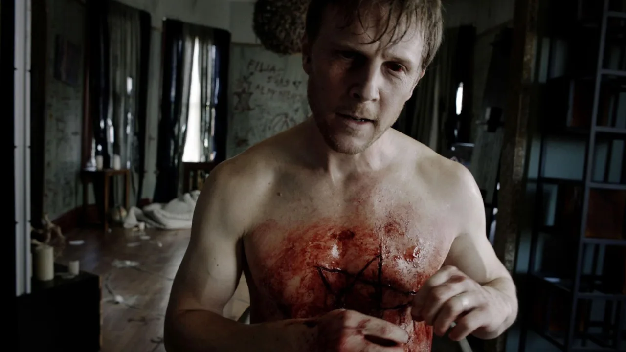 The Possession of Michael King İndir - görsel 1