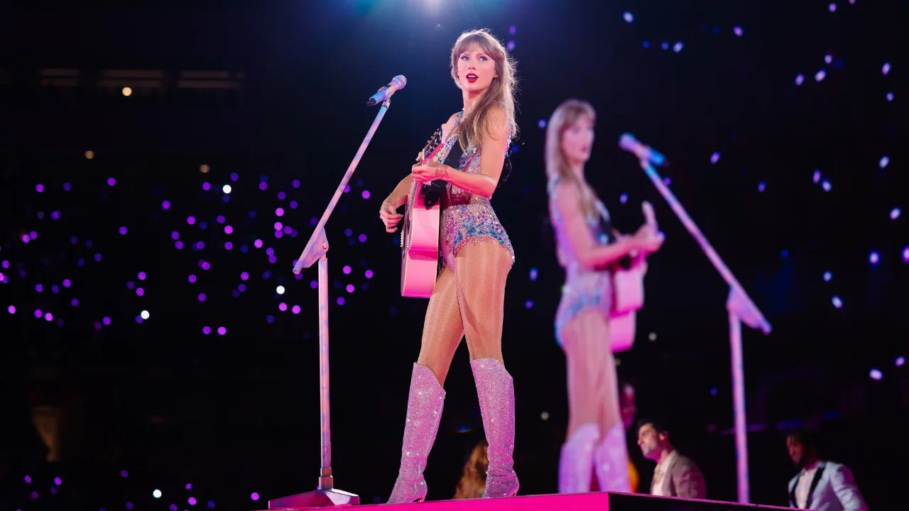 TAYLOR SWIFT | THE ERAS TOUR İndir - görsel 2