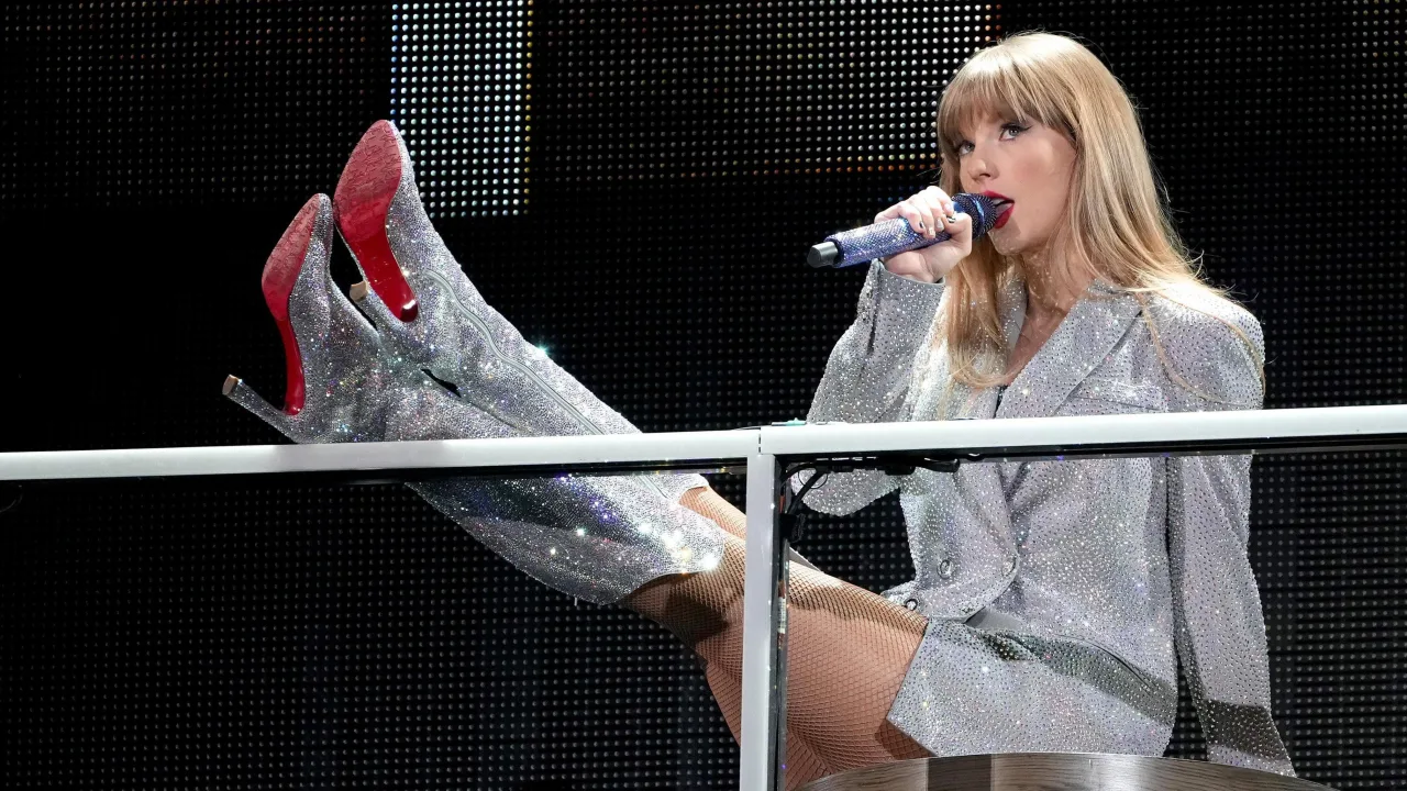TAYLOR SWIFT | THE ERAS TOUR İndir - görsel 5