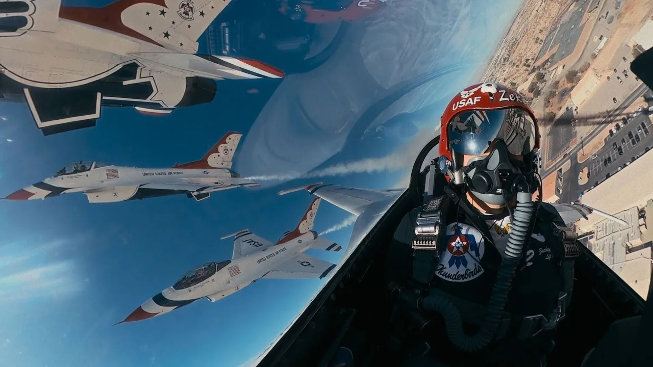 Havacılığın Sınırlarını Zorlayanlar: Thunderbirds İndir - görsel 2