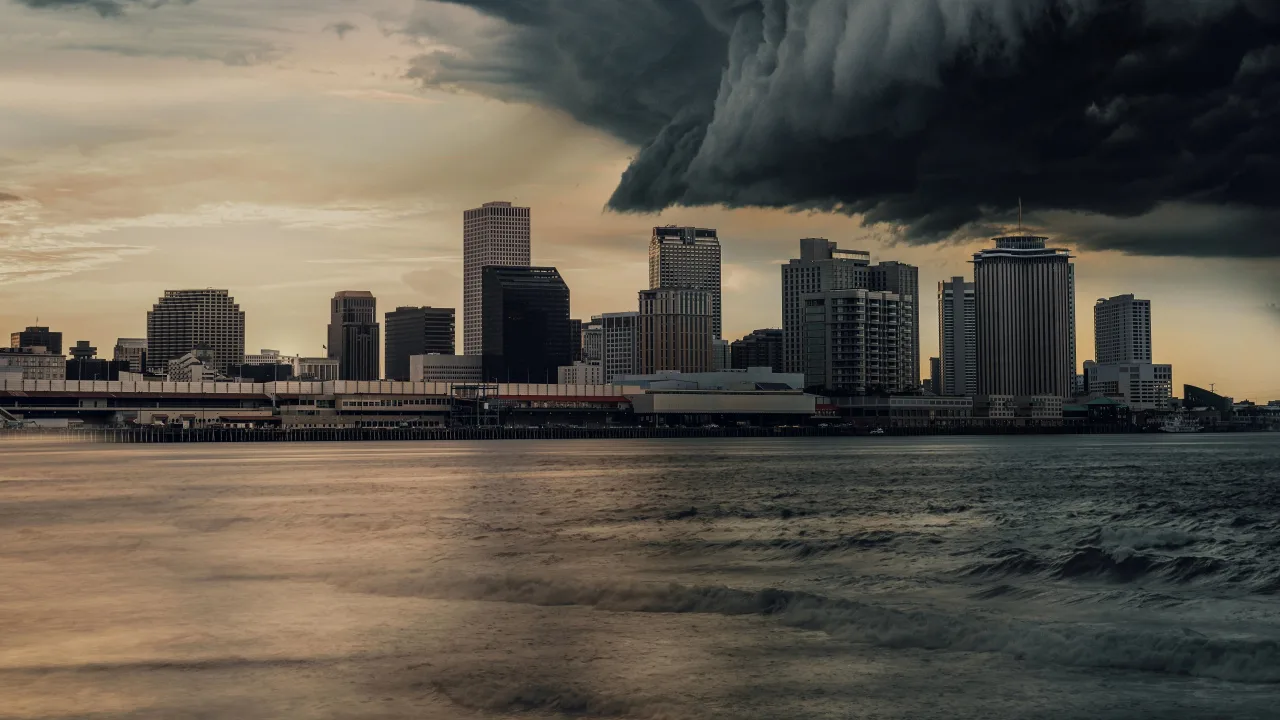 Hurricane Katrina: Race Against Time 1080p İndir - görsel 1