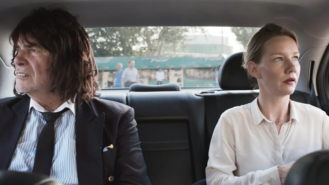 Toni Erdmann İndir - görsel 5