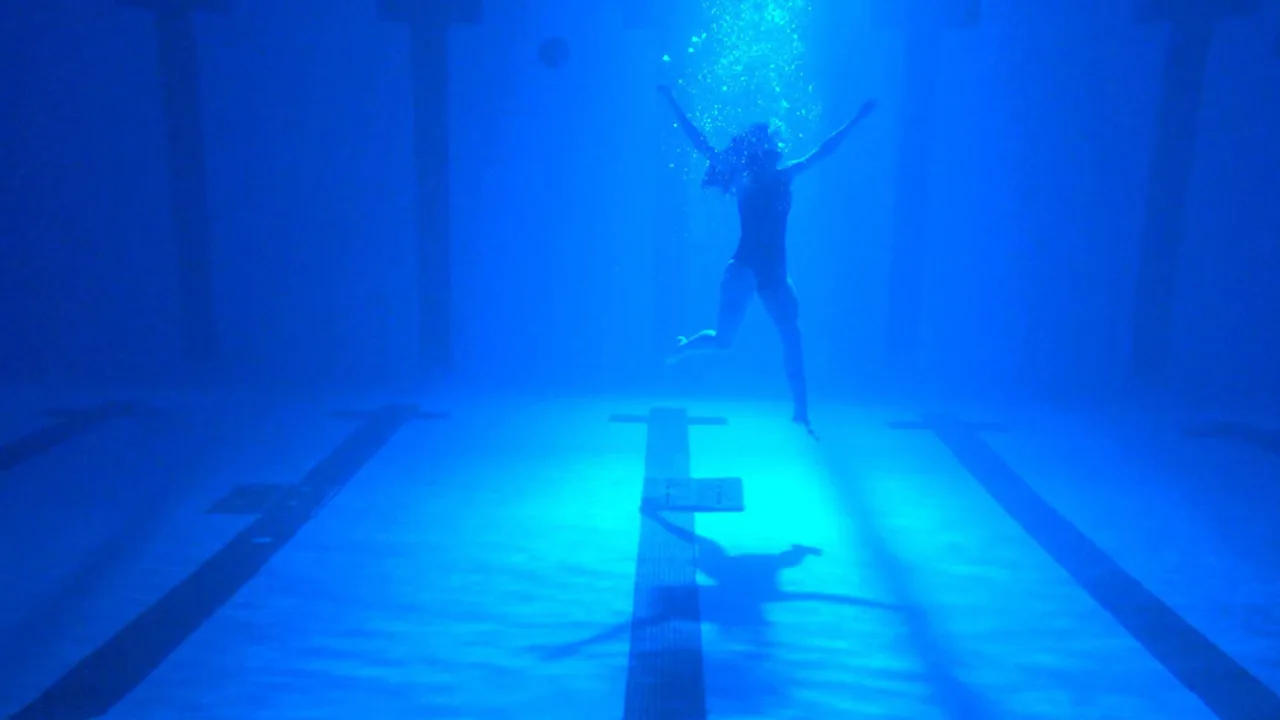 12 Feet Deep İndir - görsel 5