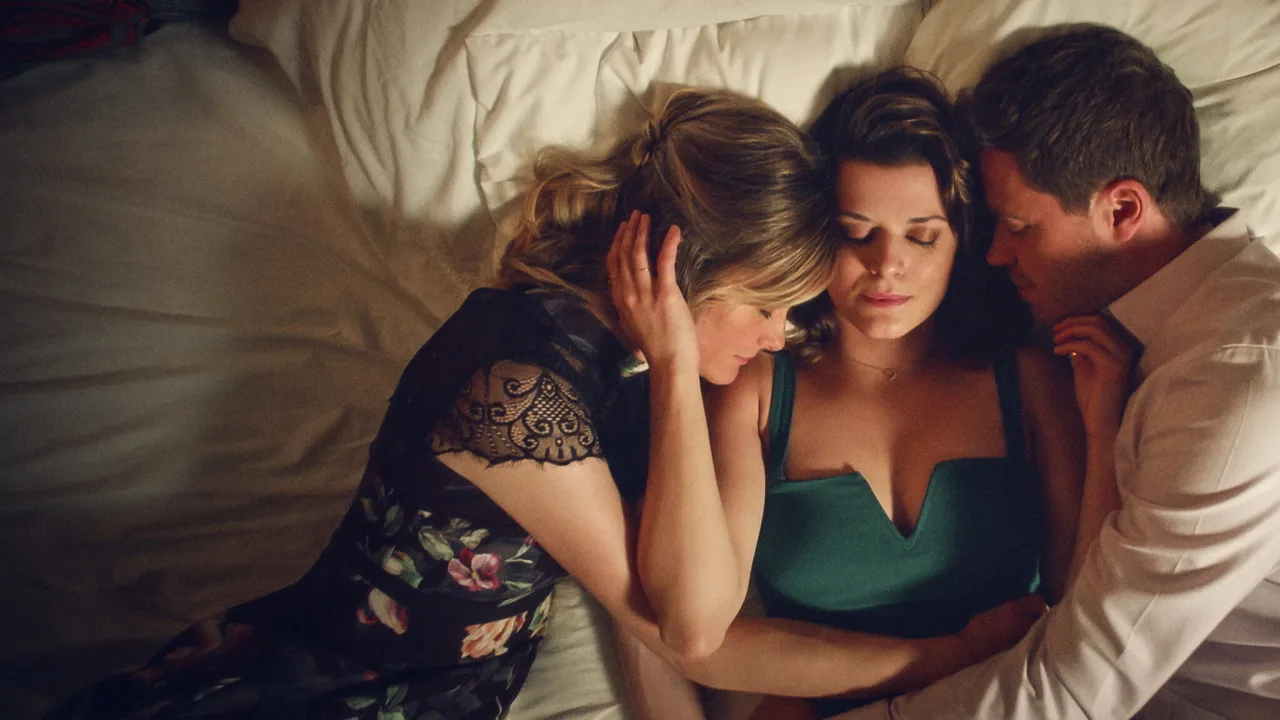 You Me Her İndir - görsel 4