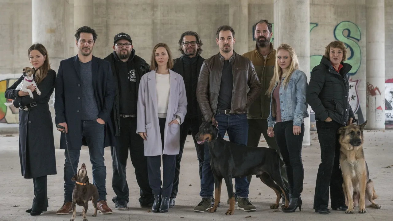 Dogs of Berlin 1080p İndir - görsel 1