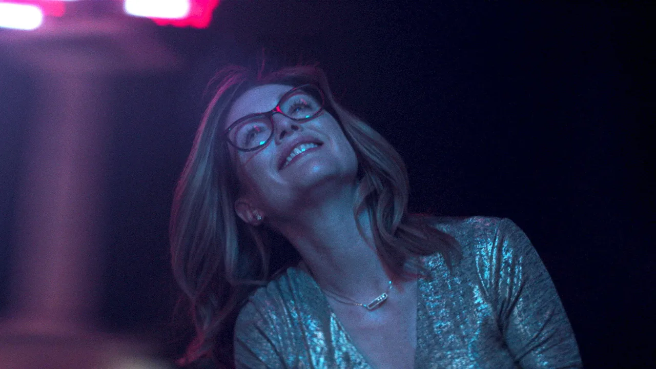 Gloria Bell İndir - görsel 2