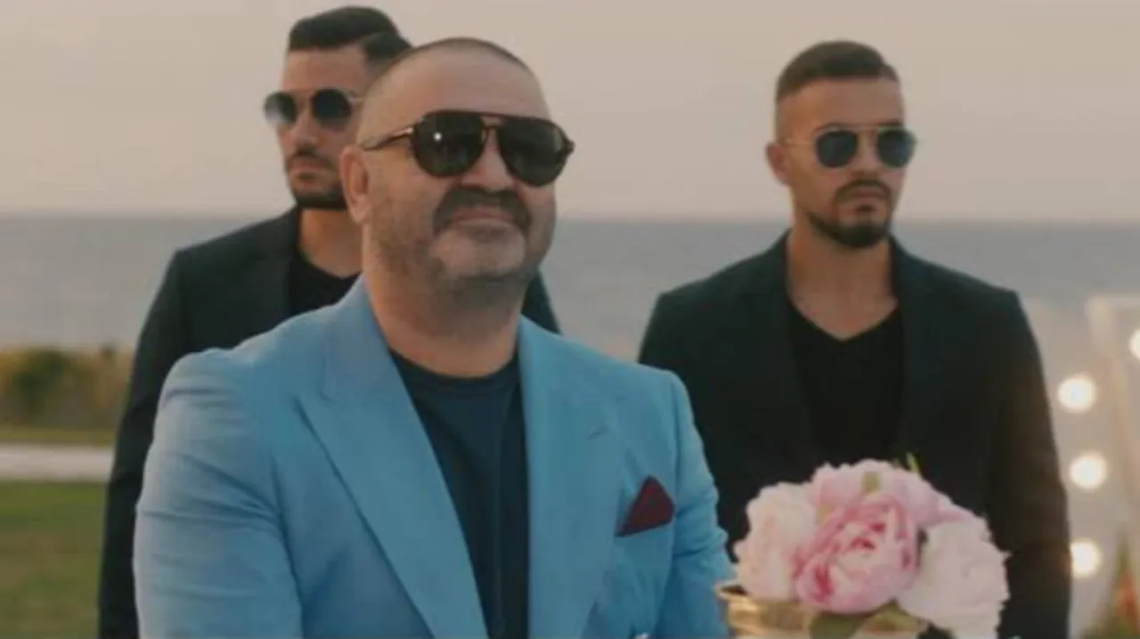 Bana Bir Soygun Yaz 2 İndir - görsel 2