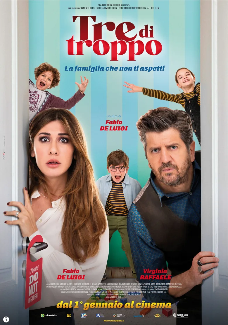Tre di troppo İndir - görsel 3