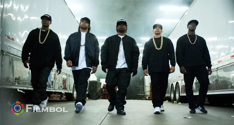 Straight Outta Compton İndir